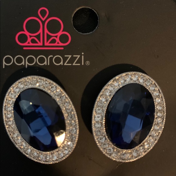 Clip on earrings - Picture 1 of 2